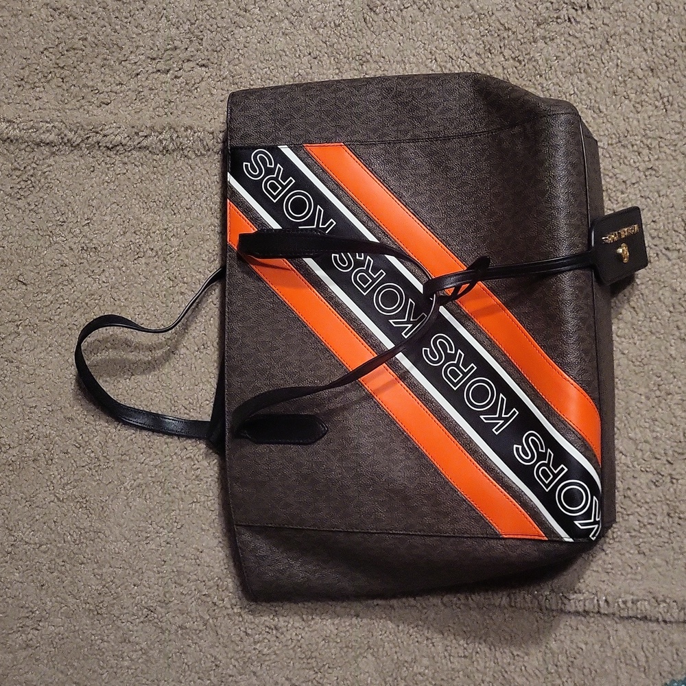 Michael Kors tote